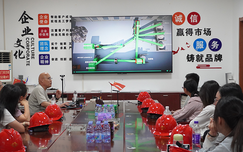 刘经理讲解垃圾分拣线工艺 刘经理讲解垃圾分拣线工艺